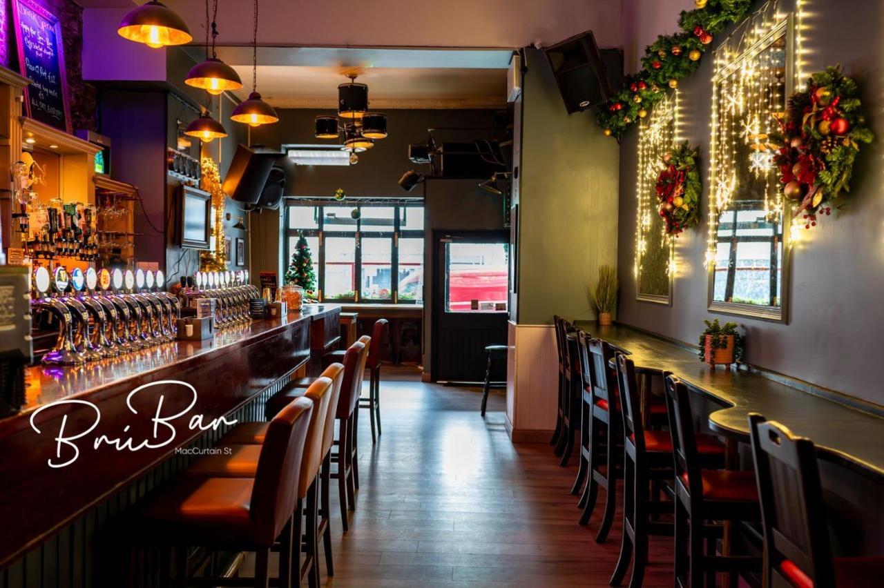 Bru Bar & Hostel كورك المظهر الخارجي الصورة