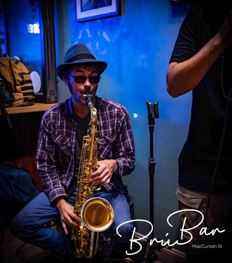 Bru Bar & Hostel كورك المظهر الخارجي الصورة