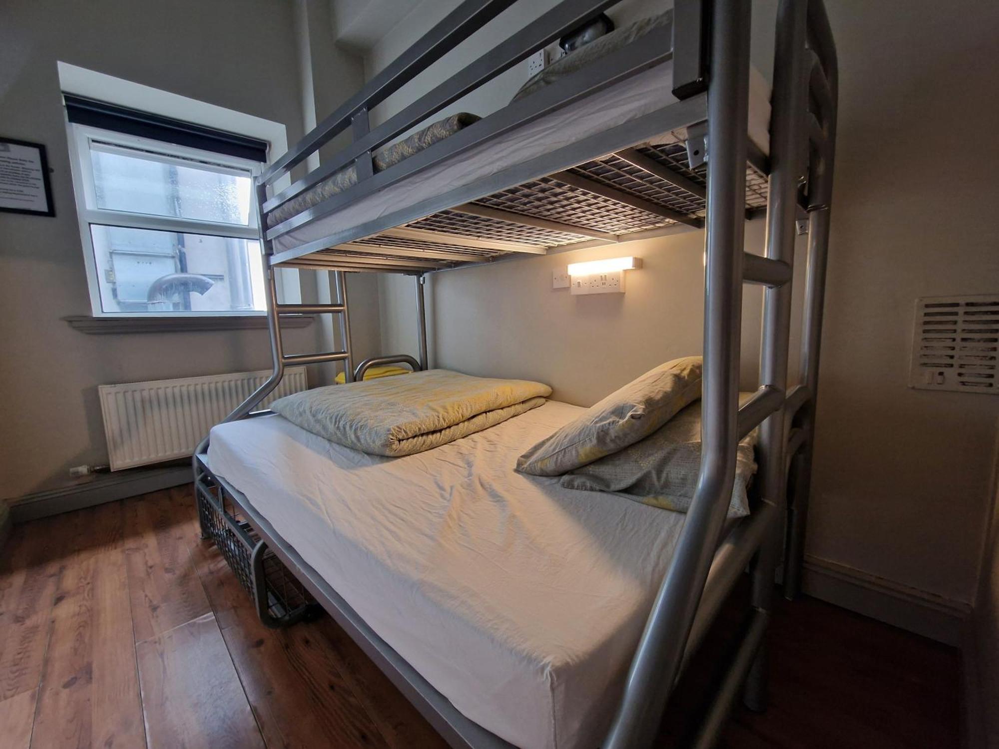 Bru Bar & Hostel كورك المظهر الخارجي الصورة